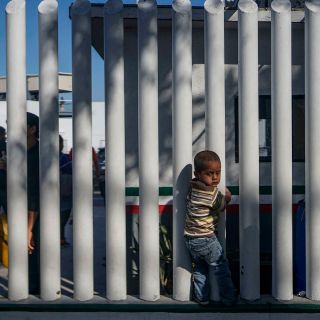 Senadores de Estados Unidos autorizan recursos para el muro fronterizo