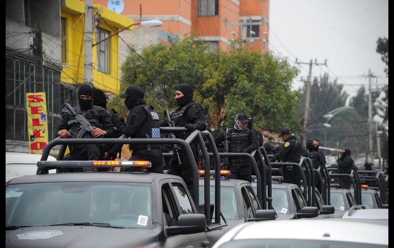 Policías acuden al Reclusorio Oriente tras la riña. EFE/M. Guzmán