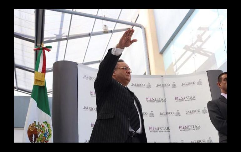 Cotero Bernal, quien fue cesado del cargo hace un año, tras el escándalo de los tráileres que deambularon por la ciudad con cadáveres. TWITTER / @RobertoLopezJal