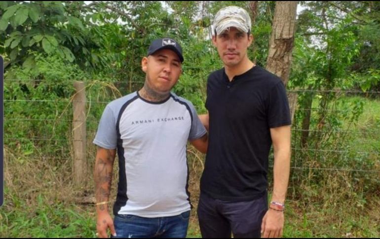 Juan Guaidó al lado de Jhon Jairo, alias 