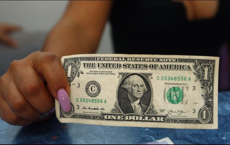 Se espera que el tipo de cambio cotice entre 19.30 y 19.50 pesos por dólar. EL INFORMADOR/ ARCHIVO