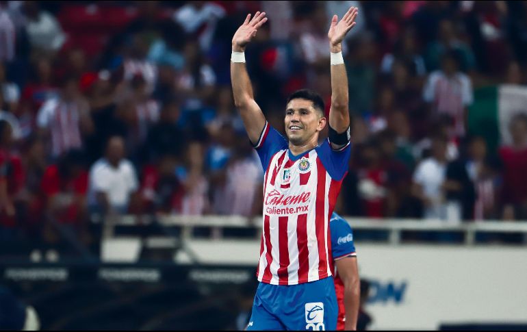 Pese a que había dudas sobre su estado físico, Jesús Molina fue titular en el Clásico Tapatío. IMAGO7