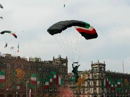 El paracaidista resultó policontundido en el rostro y con traumatismo craneoencefálico. EFE/J. Méndez