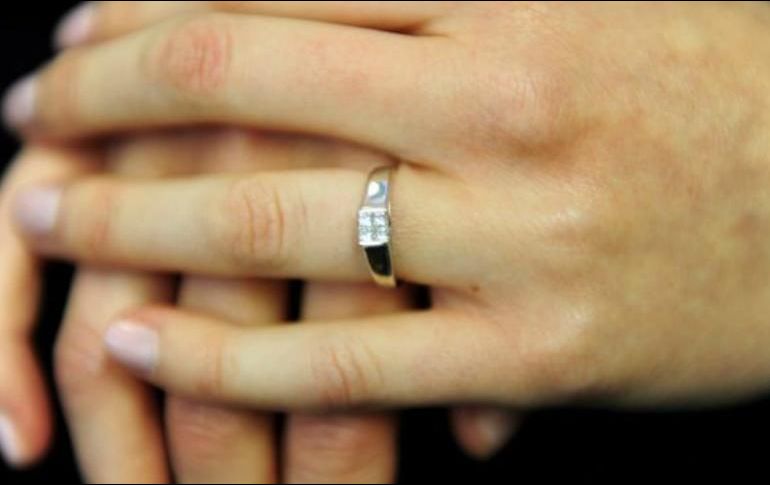 En un inicio Jenna Evans no le dio mucha importancia al sueño en el que se tragó su anillo y se volvió a dormir. PA MEDIA