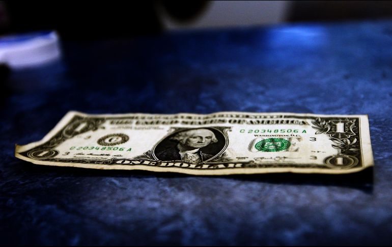 Se espera que el tipo de cambio cotice entre 19.40 y 19.60 pesos por dólar. EL INFORMADOR / ARCHIVO