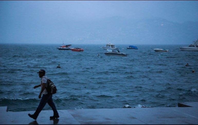 La tormenta tropical “Mario” se localiza a 870 kilómetros al suroeste de Punta San Telmo, Michoacán. EFE / D. Guzmán