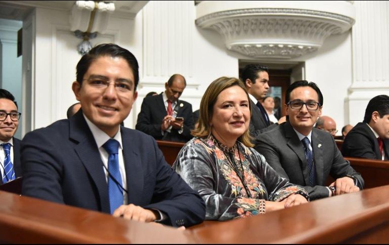 Congresistas panistas en el primer informe de gobierno de Claudia Sheinbaum. TWITTER/AAtaydeR