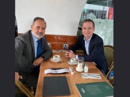 Hasta el momento, Madero no ha respondido si se trata de la propina o del cambio de la cuenta. TWITTER / @marianapordios