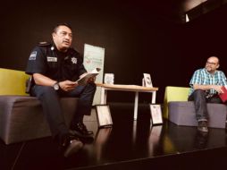 Durante estos 18 años ha escrito 150 poemas, de los cuales surgió la selección para su libro, que mientras tanto se divulgará de manera electrónica. ESPECIAL/ Policía de Guadalajara