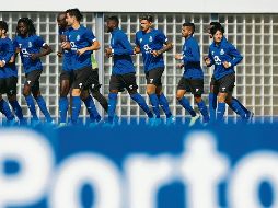 Los Dragones reciben esta tarde al Young Boys, con el “Tecatito” (#17) como lateral. EFE