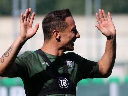 Guardado no jugó la jornada anterior debido a que reportó tarde a los entrenamientos por el nacimiento de su hijo. TWITTER / @RealBetis