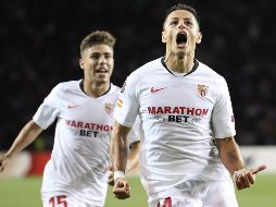 El mexicano abrió el marcador al minuto 62 con un magnífico tiro libre directo. EFE / T. Zenkovich