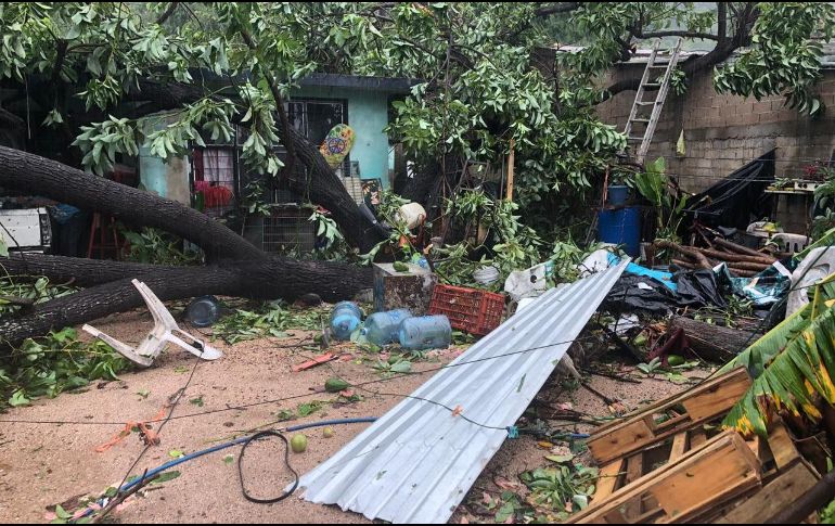 Advierten a la población que se deben mantener precauciones porque aún hay riesgo de lluvias. TWITTER/@gobiernocolima