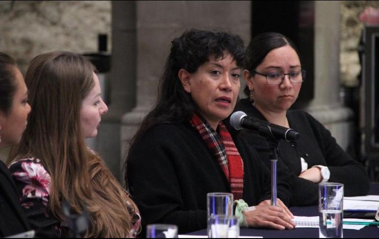 La madre de la víctima mencionó que el sospechoso asistió al funeral de Lesvy, pero que jamás mostró dolor y que por el contrario estaba muy interesado en saber lo que la madre había hablado con la policía. TWITTER / @MaluMicher
