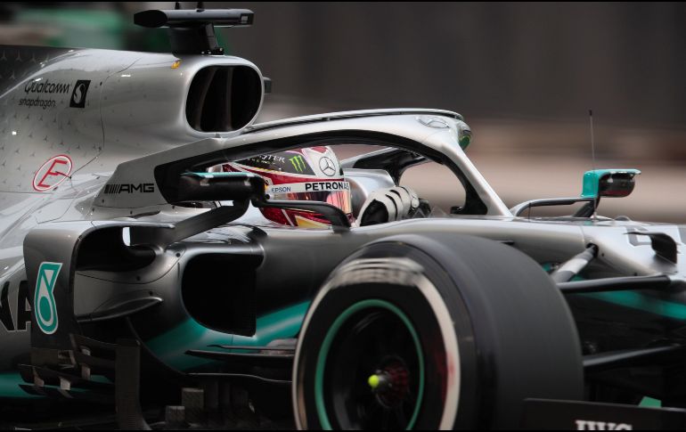 Tras haber sido tercero por la mañana, el piloto de Mercedes superó al neerlandés Max Verstappen (Red Bull Racing), que había sido el mejor en la primera sesión. EFE / W. Woon