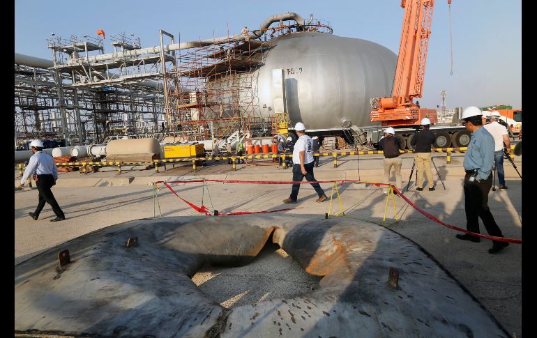 Los rebeldes hutíes de Yemen reivindicaron el ataque. Sin embargo, el ministro de Defensa saudí presentó esta semana pruebas de que el ataque contra ambas instalaciones provino del norte y no de Yemen. AP/A. Nabil