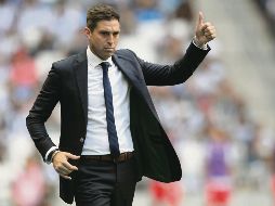 Diego Alonso. El estratega charrúa está urgido de una victoria. IMAGO7