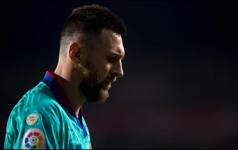 Messi entró al campo en el segundo tiempo pero poco pudo hacer para evitar la caída del Barcelona. AFP / J. Guerrero