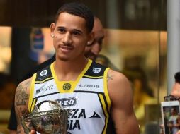 Toscano fue campeón de la LNBP con Fuerza Regia de Monterrey. FACEBOOK/juan.toscanoanderson.3