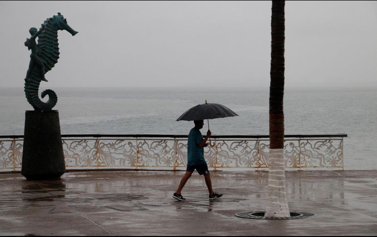 Elementos de PC Jalisco continúan con la evaluación de daños en las comunidades afectadas por “Lorena”. EFE / ARCHIVO