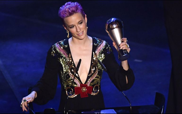 Rapinoe triunfó por delante de su compatriota Alex Morgan, del Orlando, y de la inglesa Lucy Bronze, del Olympique Lyon. AFP / M. Bertorello