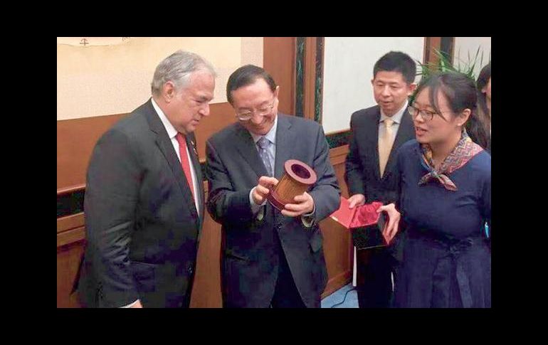 Miguel Torruco en su gira de trabajo en China. TWITTER/SECTUR_mx