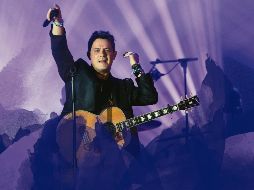 El cantante español sorprendió al liderar con ocho nominaciones. AP