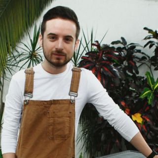 Jesús Zavala, entre "Ninis" y Verónica Castro