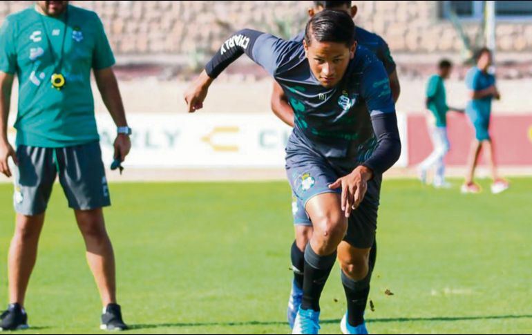 Adrián Lozano. El canterano del equipo albiverde ha sido uno de los más destacados del torneo. CLUB SANTOS