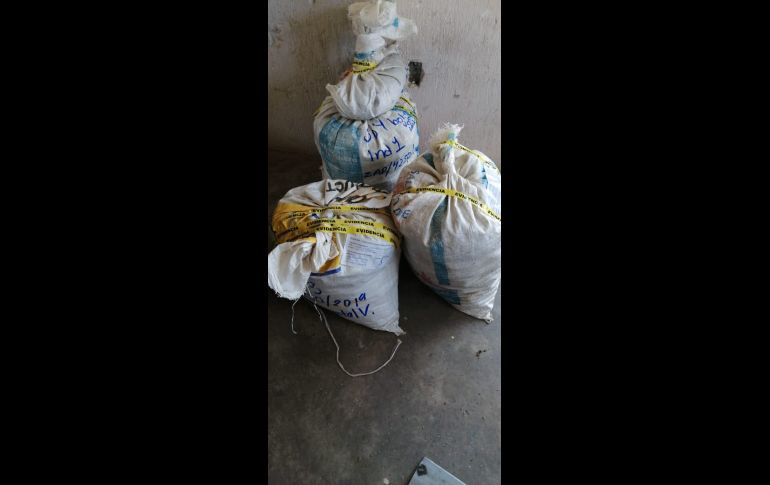 El aseguramiento quedó disposición del Ministerio Público Federal (MPF), quien inició una carpeta de investigación por los delitos de violación a la Ley Federal de Armas de Fuego y Explosivos y contra la salud, contra quien o quienes resulten responsables. ESPECIAL/