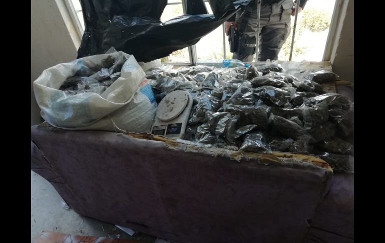 El aseguramiento quedó disposición del Ministerio Público Federal (MPF), quien inició una carpeta de investigación por los delitos de violación a la Ley Federal de Armas de Fuego y Explosivos y contra la salud, contra quien o quienes resulten responsables. ESPECIAL/