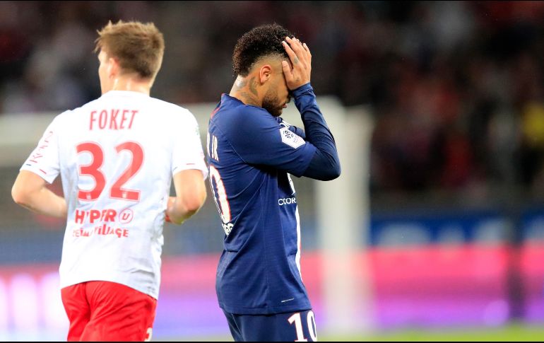 En esta ocasión, Neymar no se pudo hacer presente en el marcador. AP / M.Euler