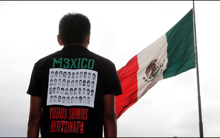 El subsecretario Encinas sostiene que existen dos líneas de investigación: la búsqueda en vida, que es una demanda fundamental, y la búsqueda del destino final. NTX / G. Durán