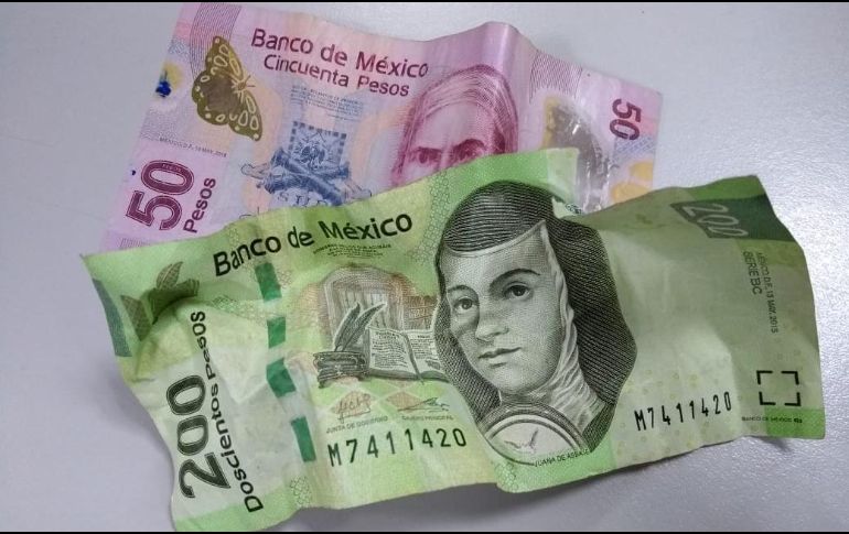 Existen billetes circulando que están en malas condiciones, por lo que es importante saber si tienen validez. EL INFORMADOR / ARCHIVO