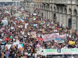 Durante la procesión, se instó a los políticos de todo el mundo a actuar ante la emergencia climática. EFE/A. Di Marco