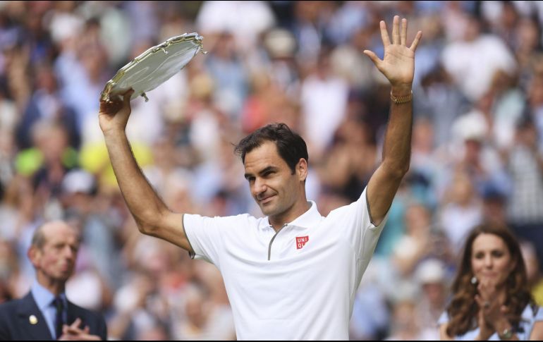 Se esperan más de 40 mil asistentes en la Plaza México para ver en acción a Federer. AP / ARCHIVO