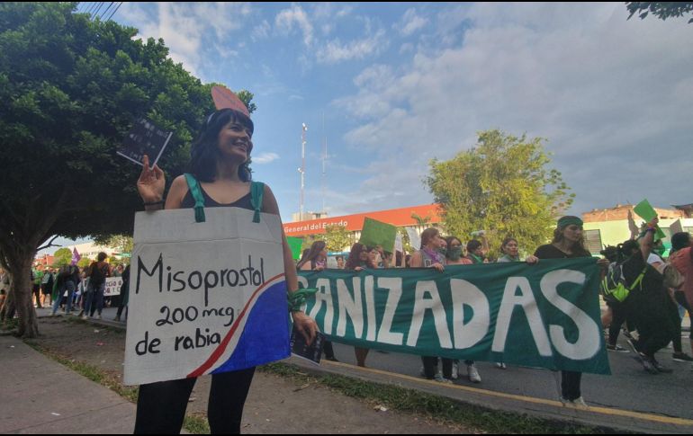 Los contingentes partieron desde el Monumento a la Madre en la calle Monte Cáucaso hacia Plaza Liberación. EL INFORMADOR/P. López