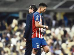 Luis Fernando Tena no pudo cambiar nada en su debut como técnico del Guadalajara, pues sus jugadores dieron una actuación para el olvido anoche en el Estadio Azteca. IMAGO7