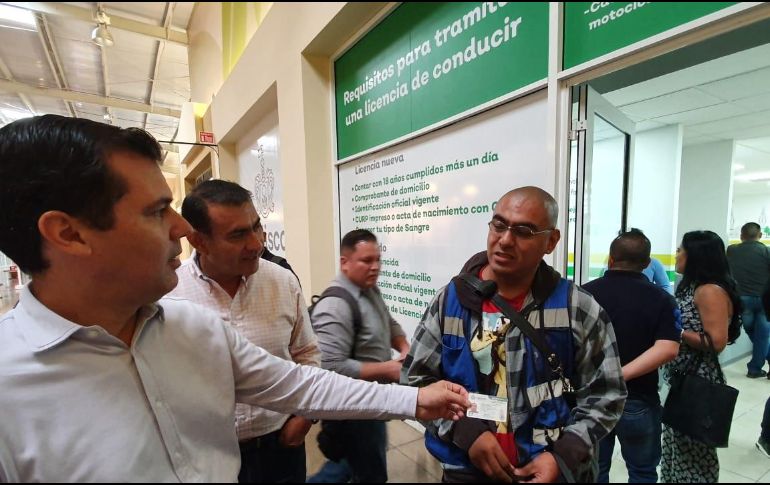 En el módulo se pueden hacer trámites de refrendo y de licencias nuevas, para automovilista, chofer, motociclista y permisos para menor. EL INFORMADOR / S. Blanco