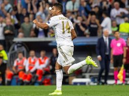 Sergio Ramos se encargó de recortar distancias de cabeza (55) y Casemiro completó el empate con otro testarazo (85), para impedir una segunda derrota europea de los blancos. EFE / R. Jiménez