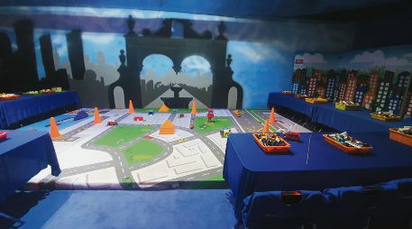 LEGO llega con un formato inédito a las Fiestas de Octubre con el que los niños podrán aprender sobre arquitectura, trabajo en equipo y organización al tener el reto de construir figuras emblemáticas del mundo LEGO. EL INFORMADOR / E. Barrera