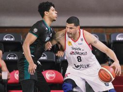 Ángel Vasallo (#8), de Jalisco, aportó 15 puntos para la victoria de los Astros en el juego de ayer. IMAGO7