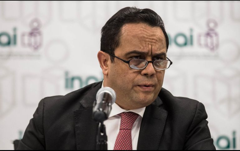 Francisco Acuña Llamas, presidente del Inai, informó que hay aún 201 beneficiarios que interpusieron amparos para evitar que sus nombres se conozcan. SUN/Archivo
