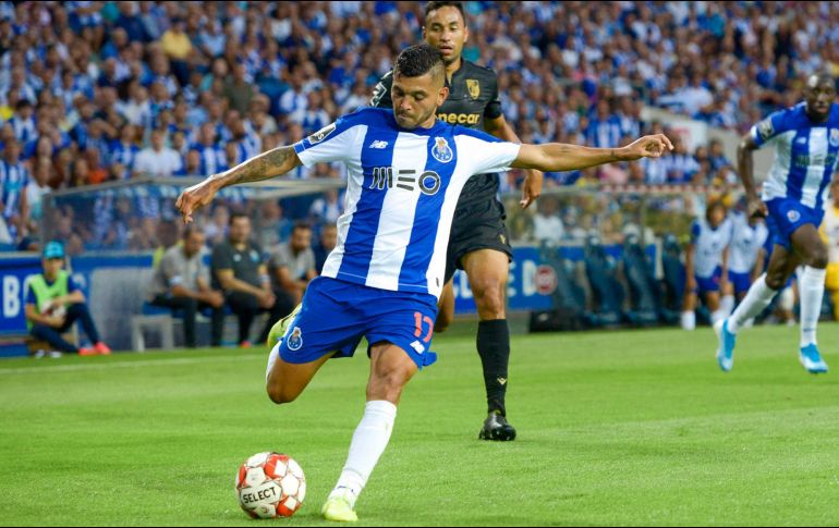La leve lesión pone en el aire un posible llamado del Tricolor para los próximos choques de la Liga de Naciones de la Concacaf frente a Bermuda y Panamá. TWITTER / @FCPorto