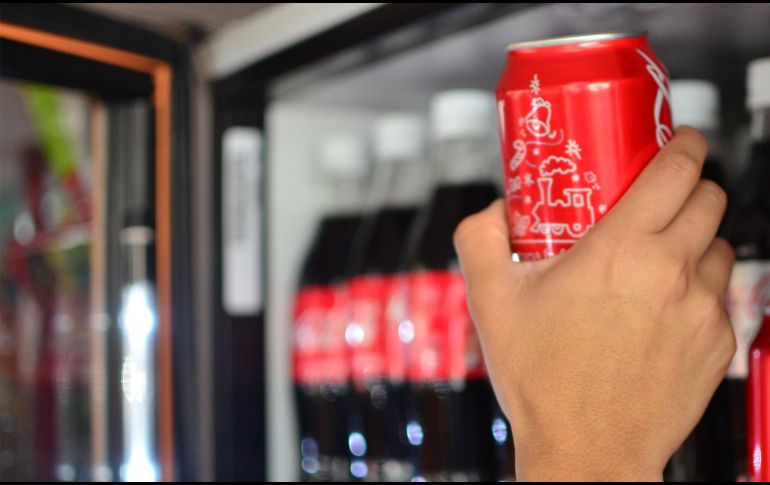 En 2018, cuando el impuesto pasó de 1 peso a 1.17 pesos por litro, las ventas de las embotelladoras se mantuvieron creciendo, inclusive por arriba del PIB. EL INFORMADOR/Archivo