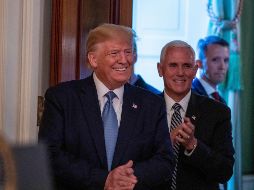 Trump alega que los inmigrantes legales tienen una probabilidad tres veces mayor que los ciudadanos de Estados Unidos de carecer de seguro médico. EFE/T. Katopodis