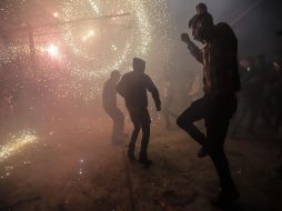 La desgracia ocurrió en una vivienda construida de madera y cartón, donde se almacenaba y se vendía clandestinamente material pirotécnico. EL INFORMADOR / ARCHIVO