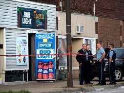 La madrugada de este domingo se registró un tiroteo en un bar de Kansas que dejó cuatro muertos y cinco heridos. AP / T. Ljungblad