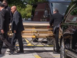 Señalan que a decisión de cremar los restos de José José, fue de su viuda Sara. EFE / G. Viera