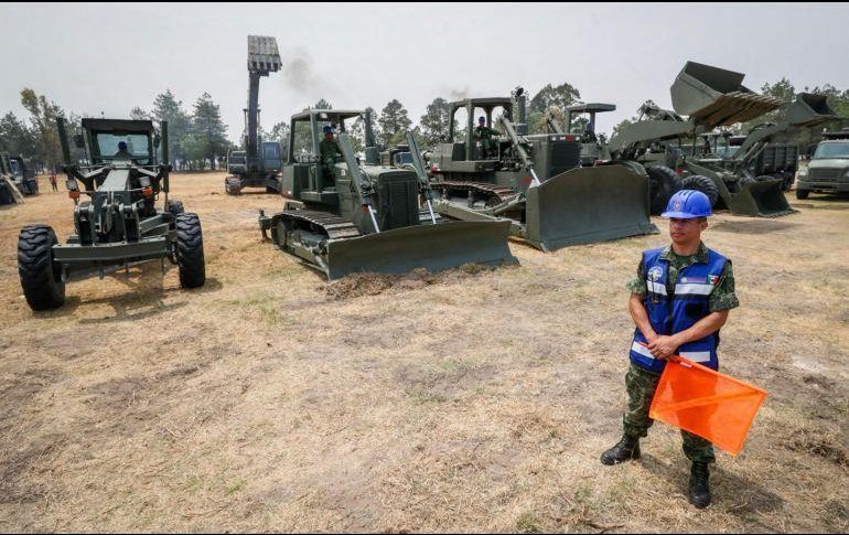 López Obrador indicó que la maquinaria y trabajadores están listos para iniciar la construcción. SUN / ARCHIVO